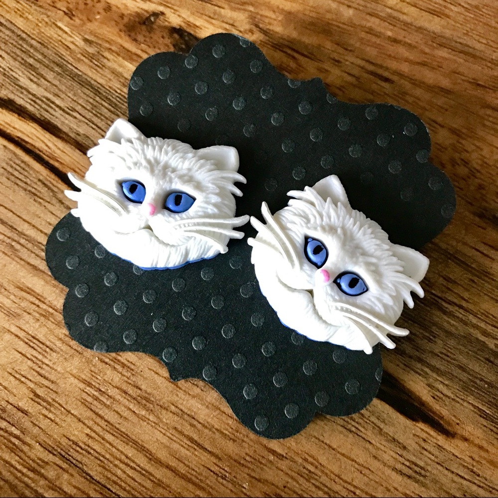 Kawaii Cat Earrings White Cute Studs Whimsical - Picture 2 of 2